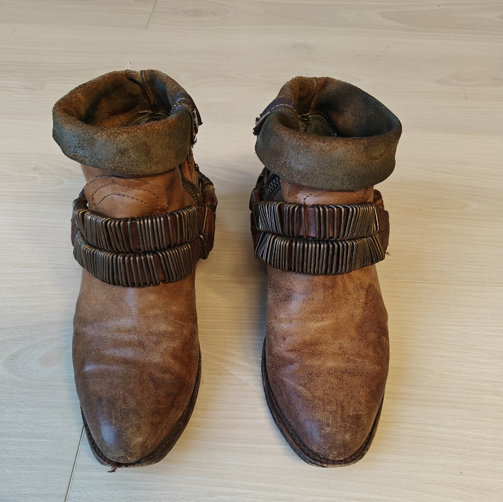 Freebird by Steven Eve ankle boot in Camel size 8
